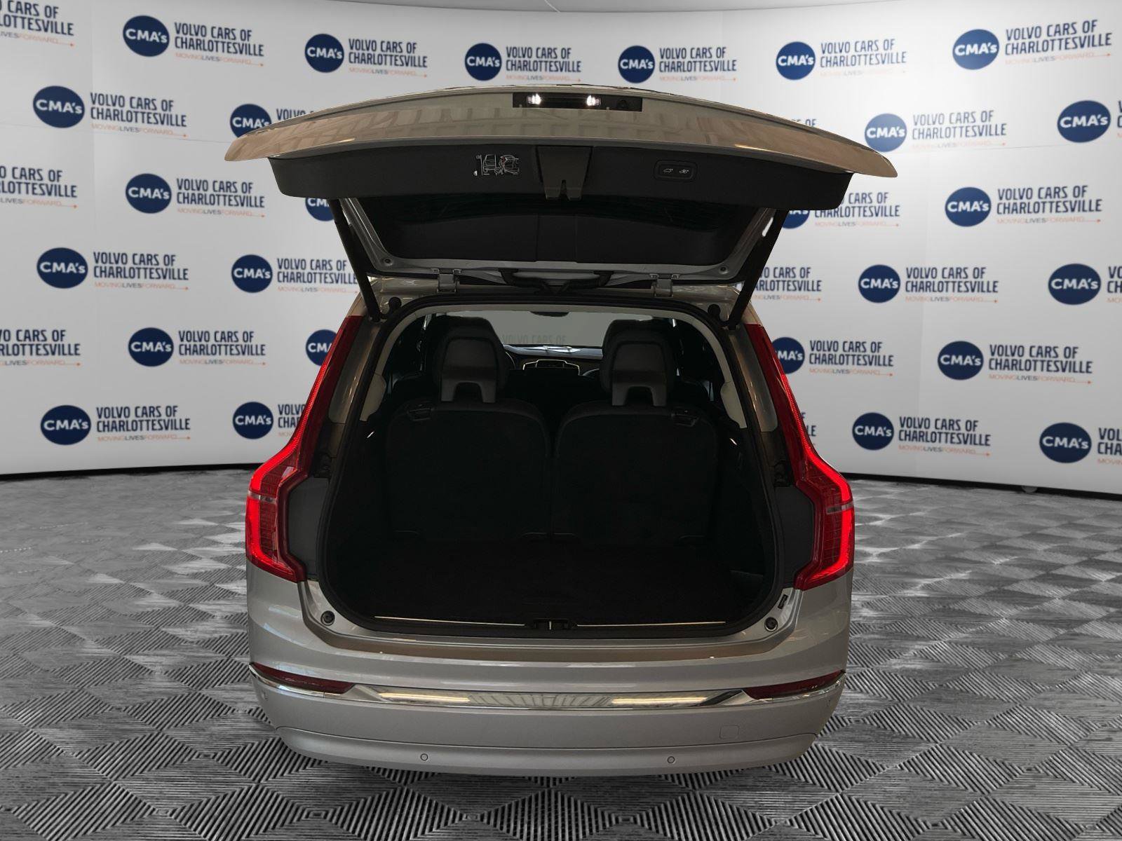 Used 2023 Volvo XC90 B6 Plus w/ Protection Package AWD/4WD image 11