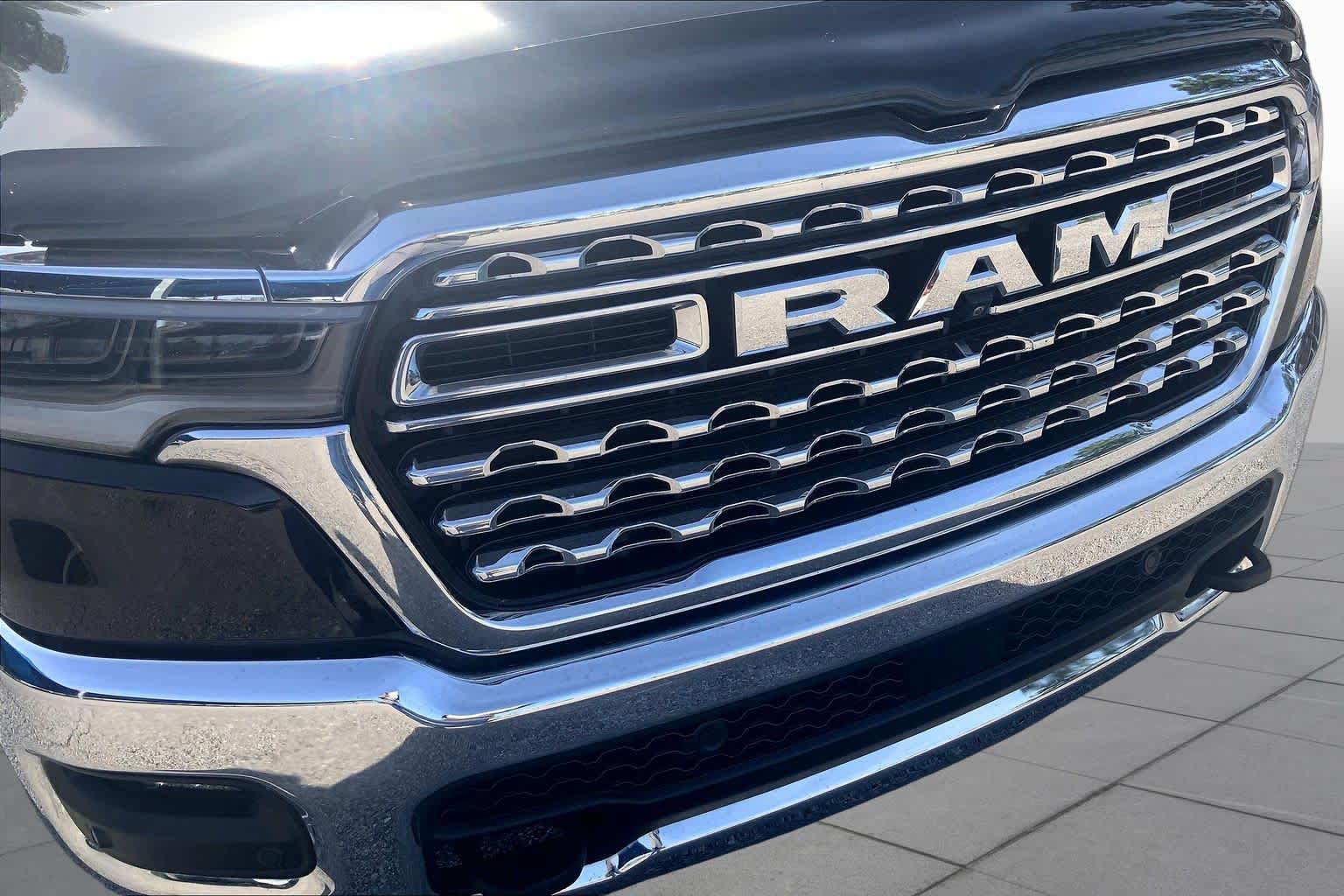 Used 2025 RAM 1500 Limited AWD/4WD image 30
