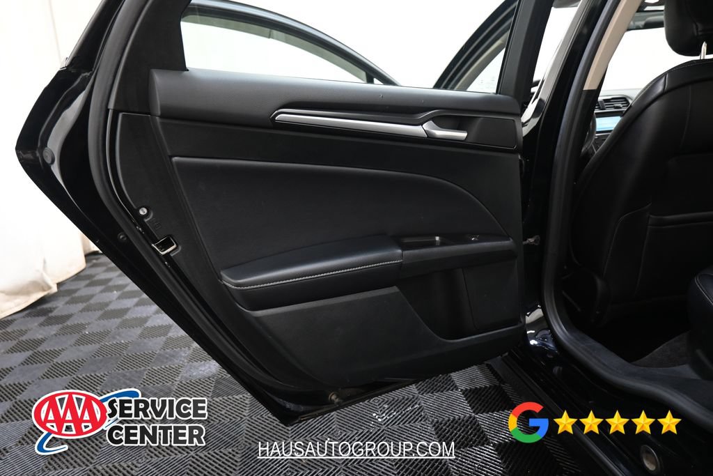Used 2017 Ford Fusion Energi Titanium FWD image 24