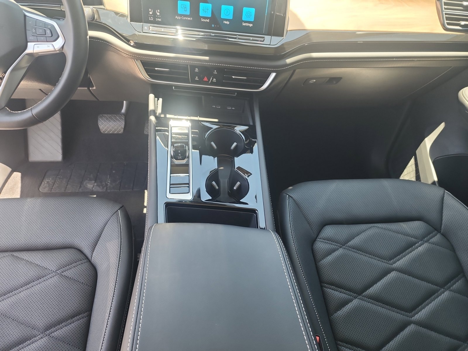 Certified 2026 Volkswagen Atlas SE w/ Panoramic Sunroof Package AWD/4WD image 15