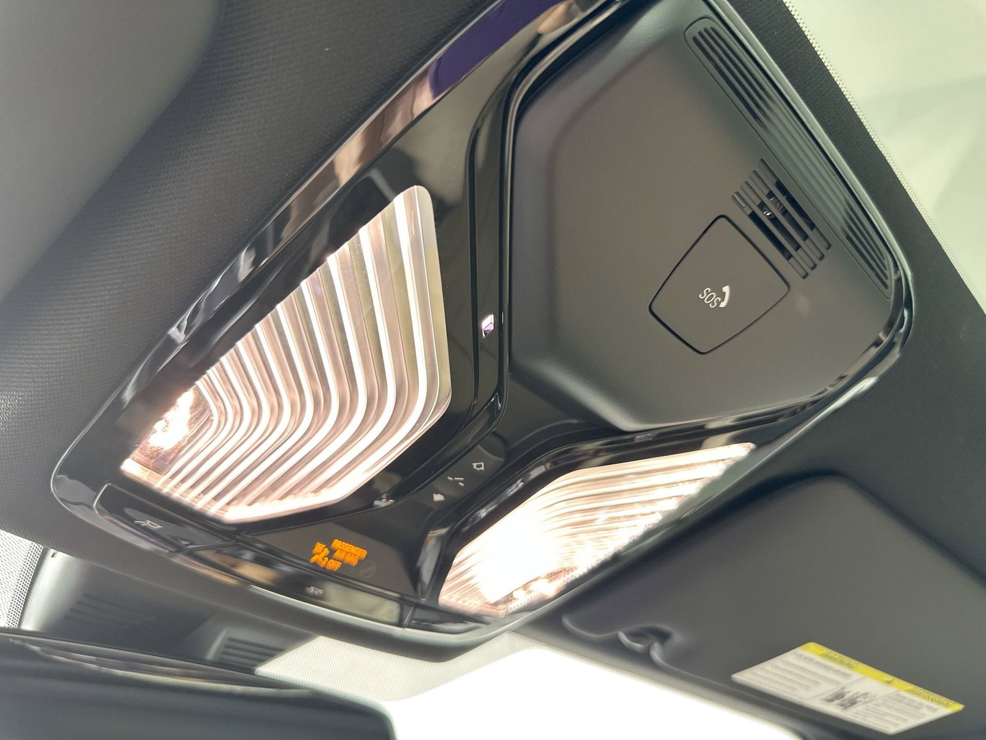 Used 2025 BMW 230i Coupe w/ Premium Package image 19