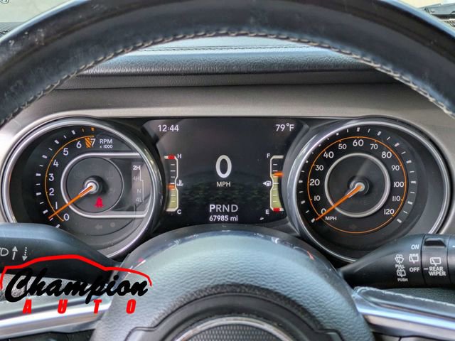 Used 2018 Jeep Wrangler Unlimited Sahara AWD/4WD image 29