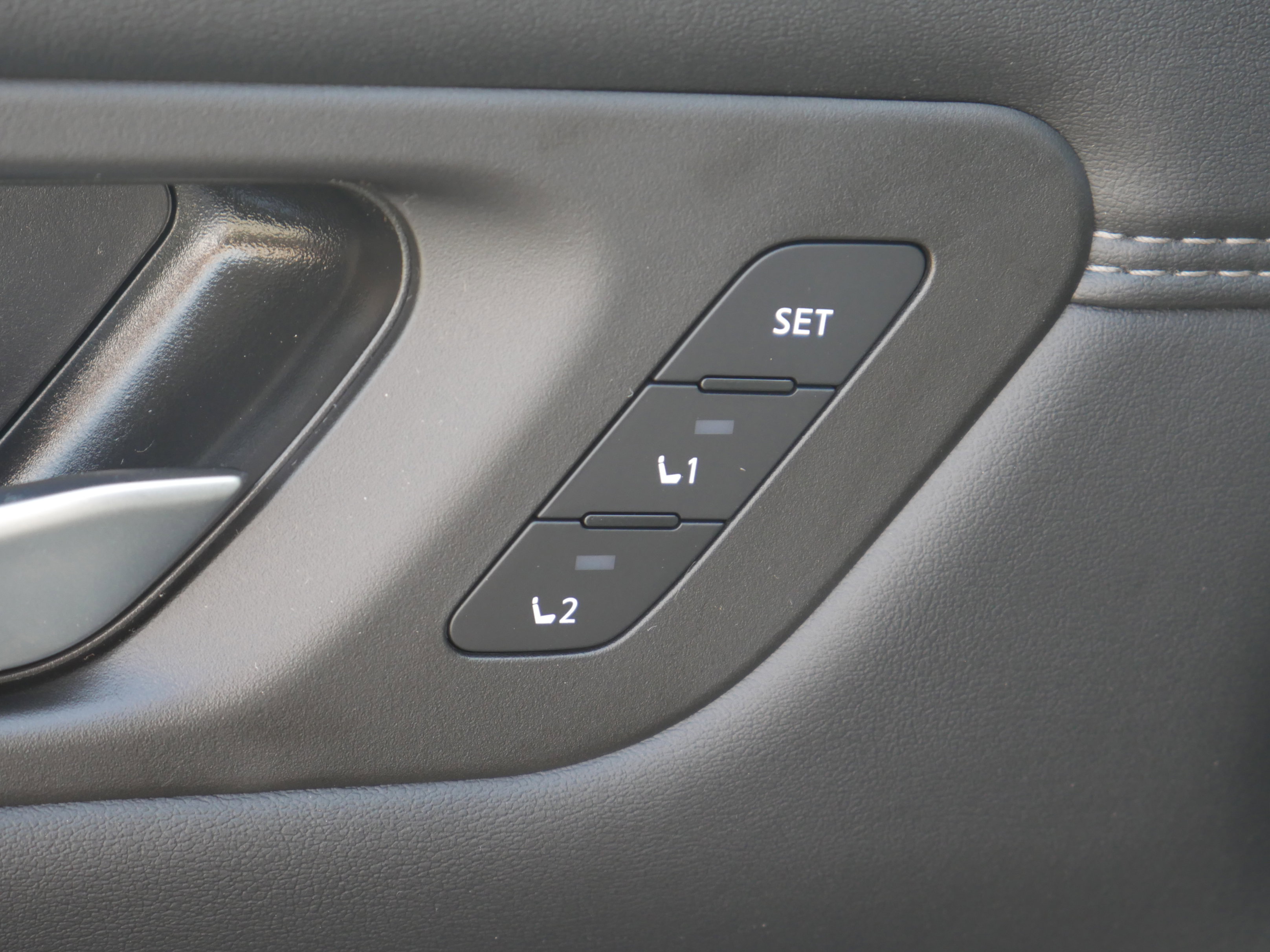 New 2026 Nissan Pathfinder Platinum AWD/4WD image 38