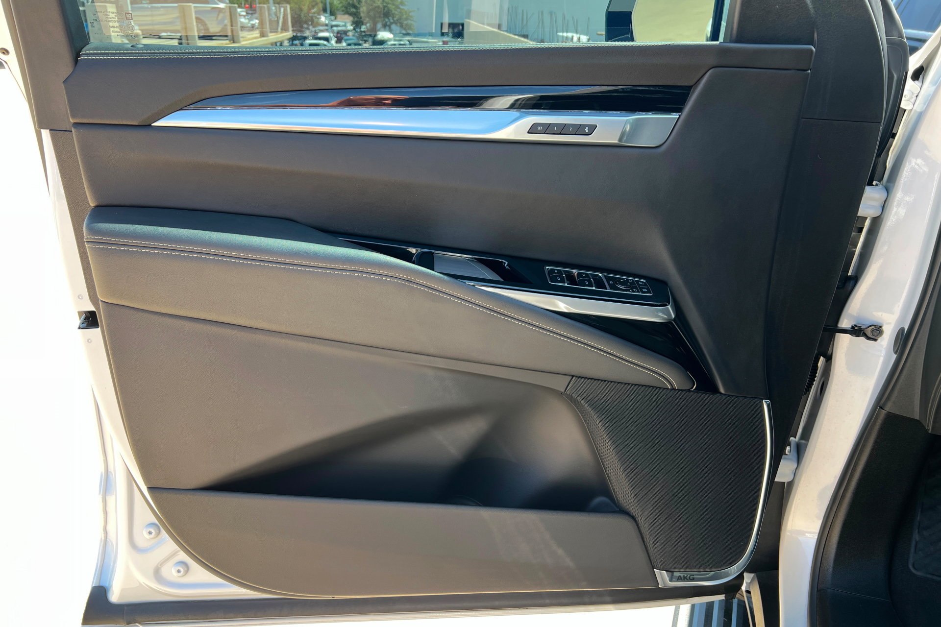 Used 2025 Cadillac Escalade Sport w/ Touring Package AWD/4WD image 15
