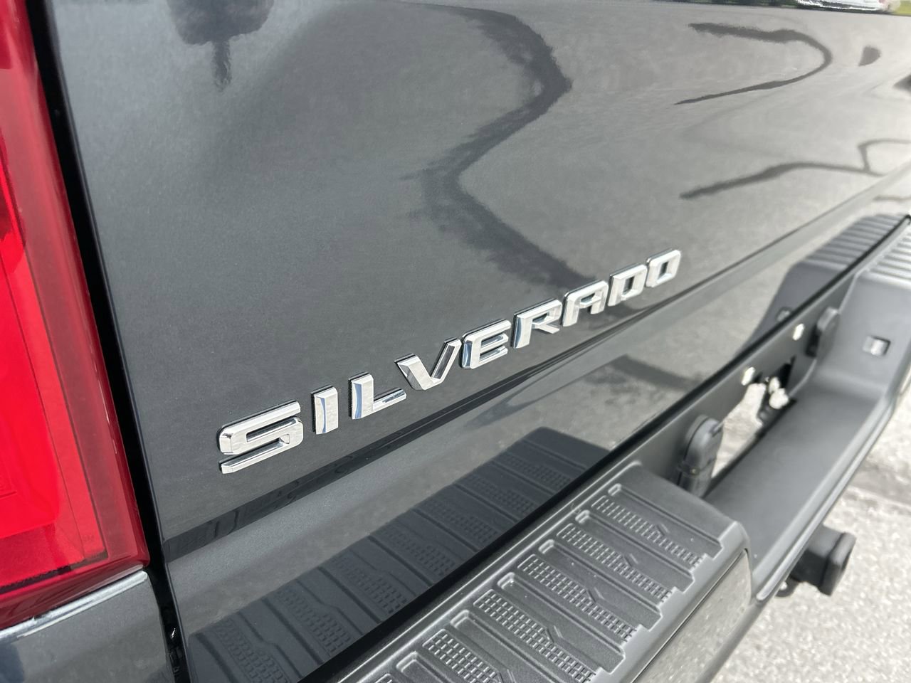 Used 2019 Chevrolet Silverado 1500 Custom Trail Boss AWD/4WD image 11