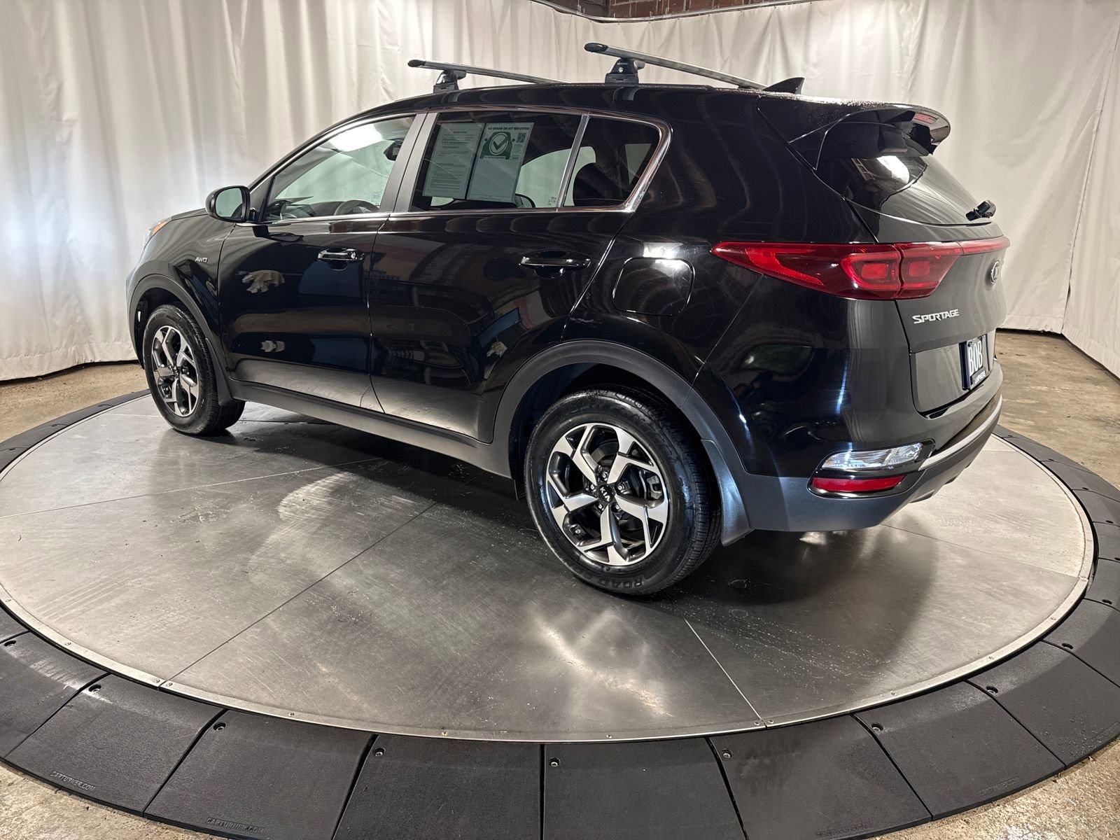 Used 2022 Kia Sportage LX image 7