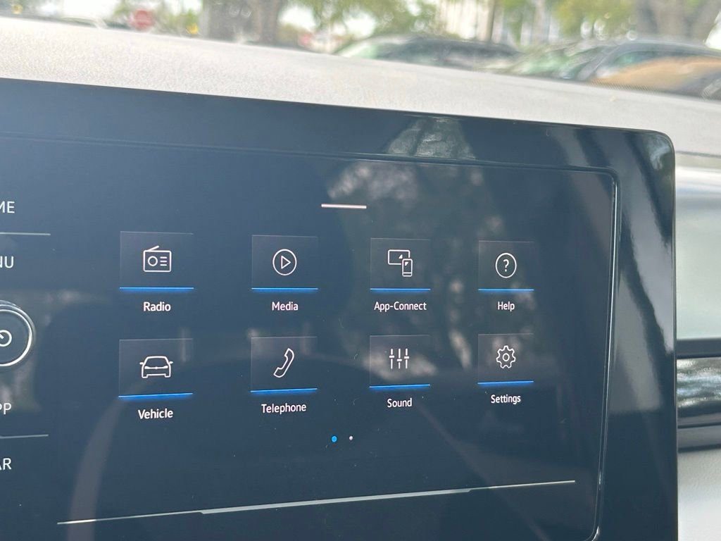 Certified 2025 Volkswagen Taos S image 15