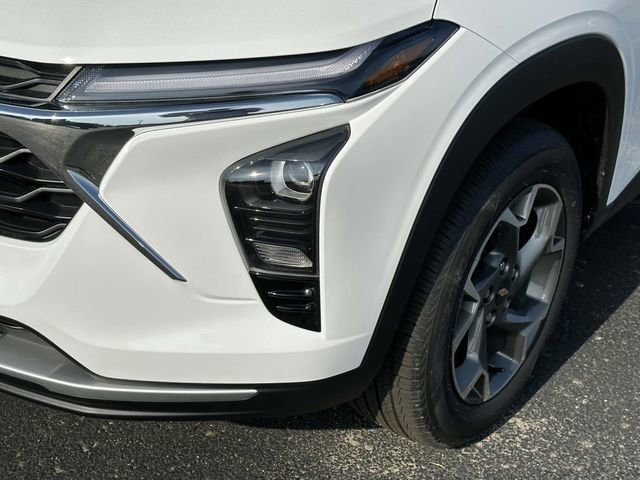 New 2025 Chevrolet Trax LT w/ Driver Confidence Package image 8