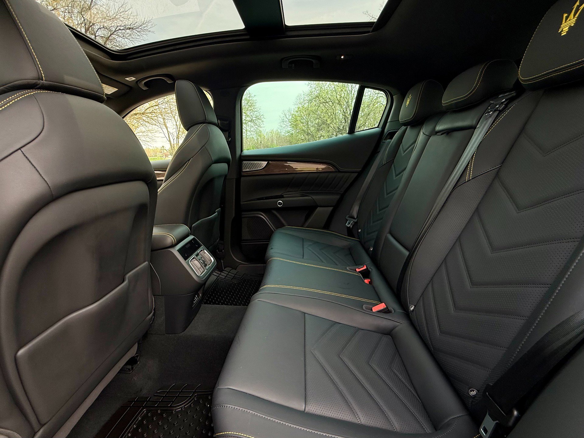 Used 2024 Maserati Grecale Trofeo image 13