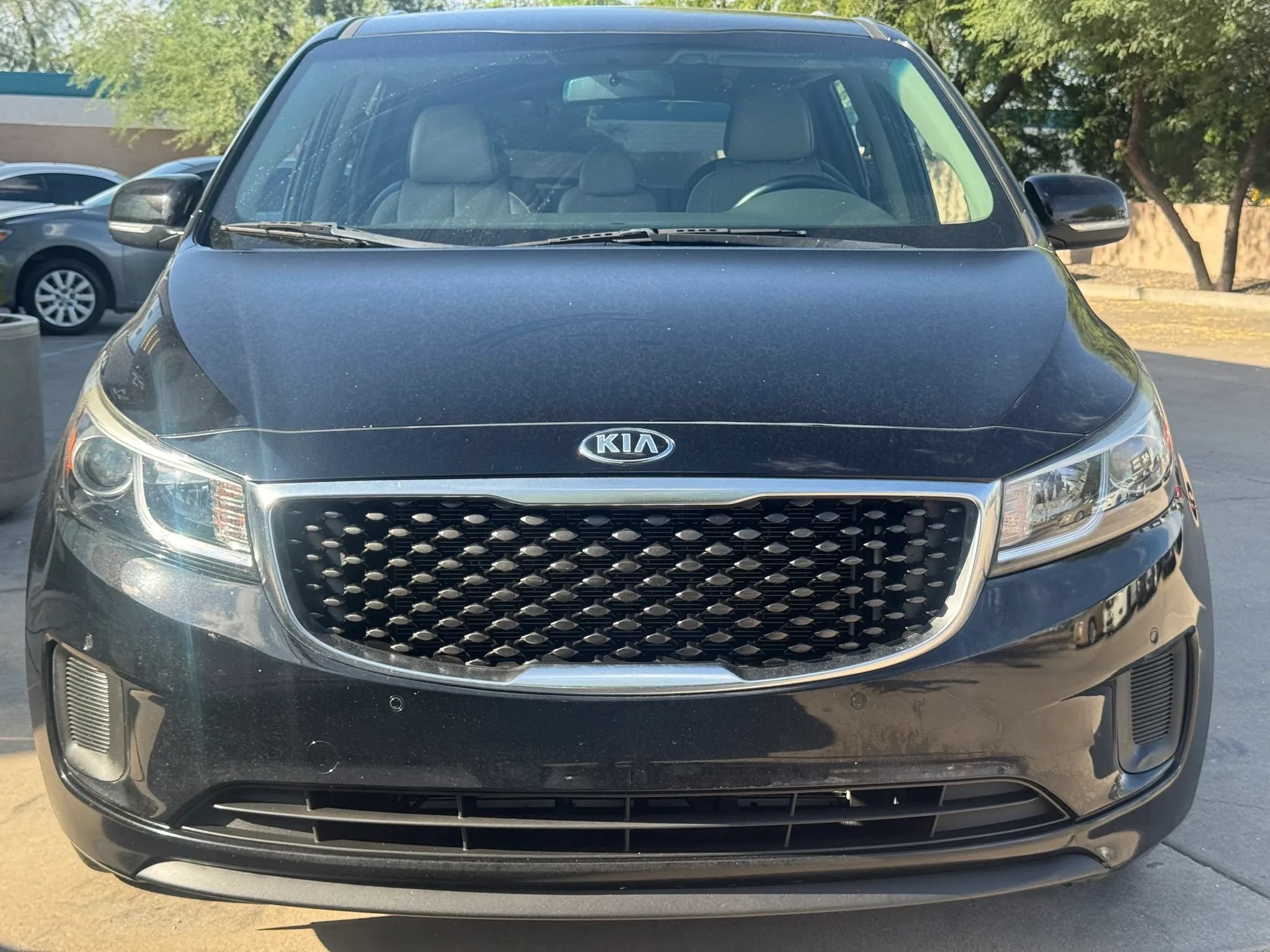 Used 2017 Kia Sedona LX w/ LX Essentials Premium Package FWD image 3