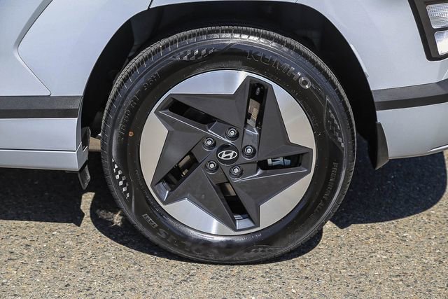 Certified 2024 Hyundai Kona SEL FWD image 12