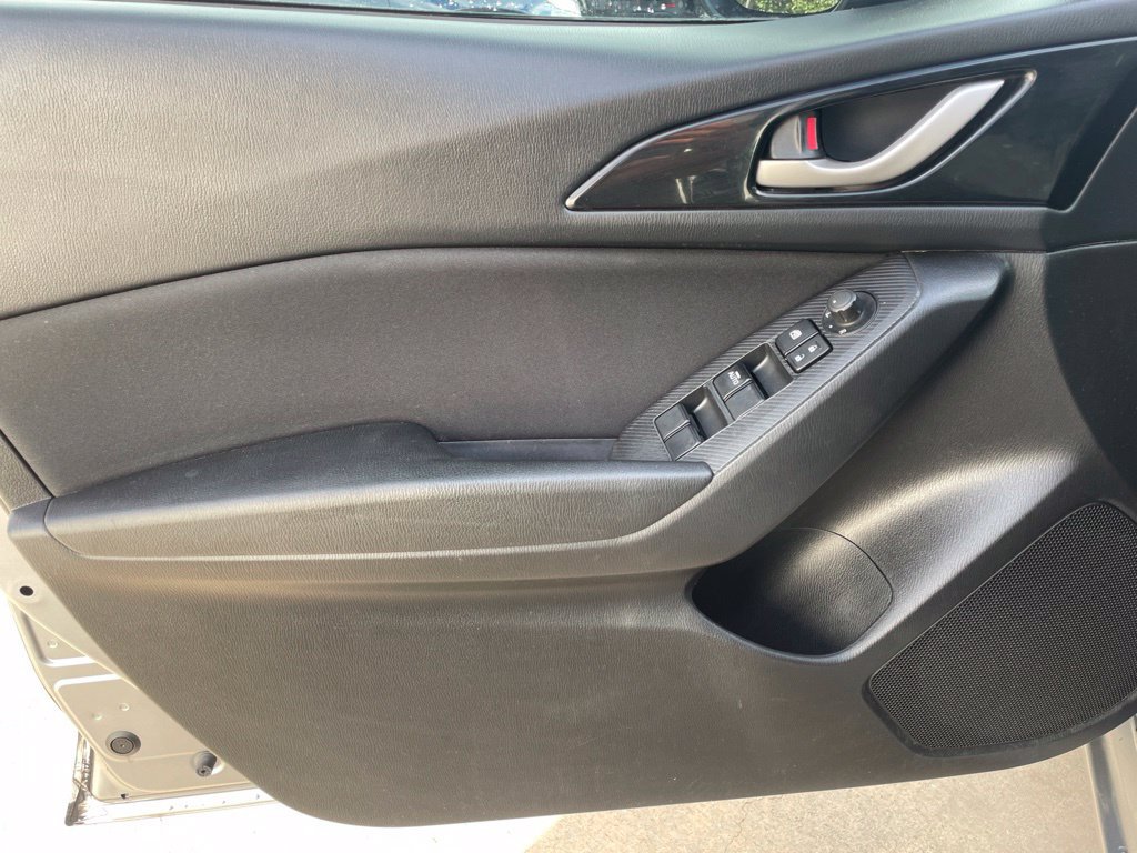 Used 2015 MAZDA MAZDA3 i Sport FWD image 18