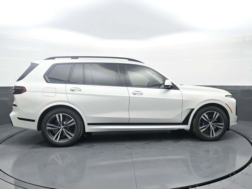 Used 2026 BMW X7 xDrive40i w/ M Sport Package image 8