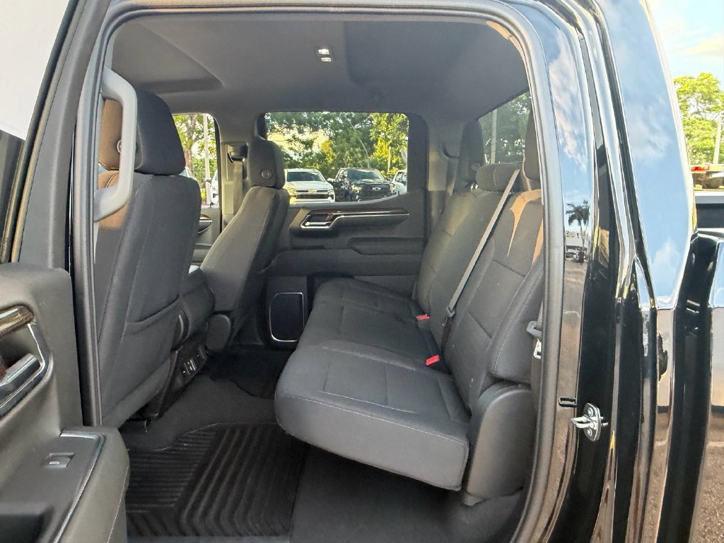 Used 2024 Chevrolet Silverado 1500 LT AWD/4WD image 11