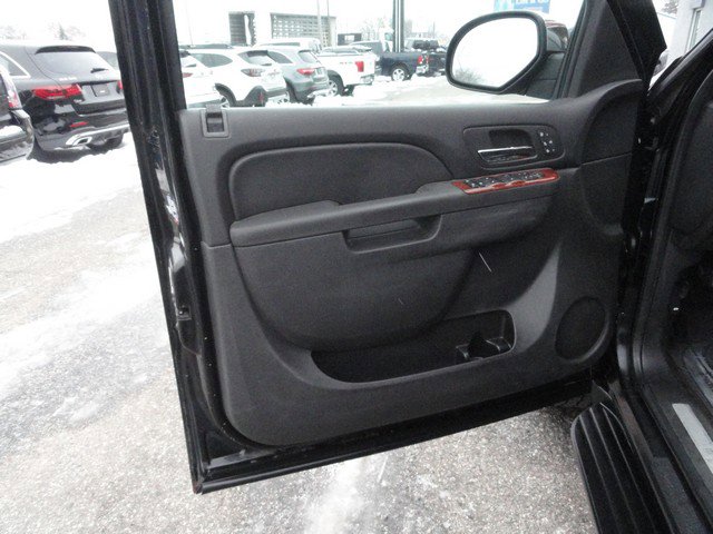 Used 2010 Chevrolet Suburban LTZ image 11
