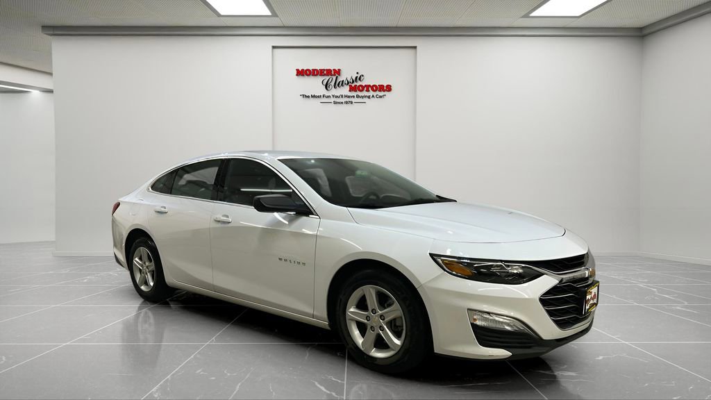 Used 2023 Chevrolet Malibu LS image 1