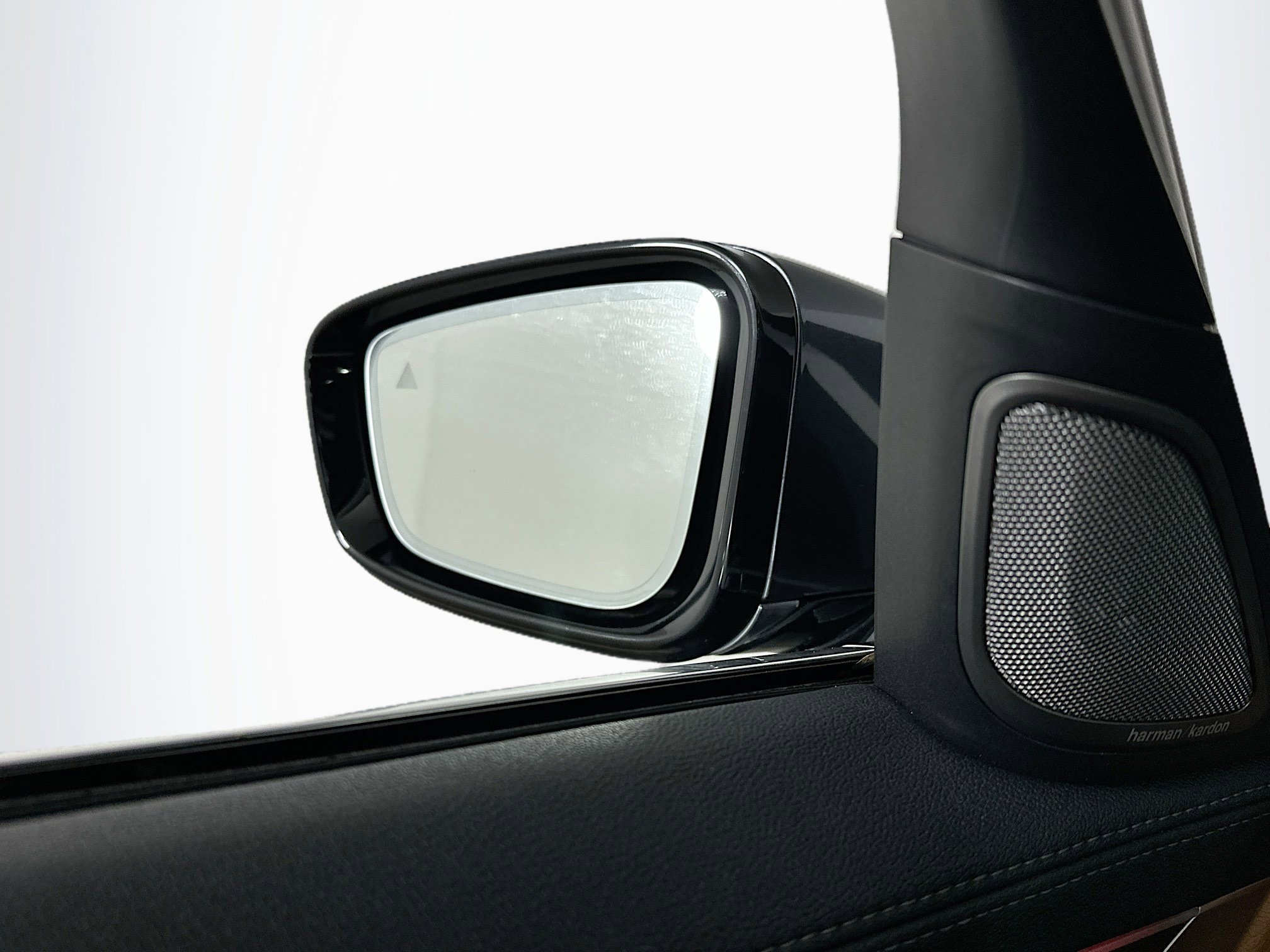 Used 2020 BMW 740i xDrive w/ Cold Weather Package image 16