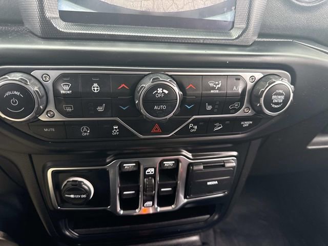 Used 2019 Jeep Wrangler Unlimited Sahara AWD/4WD image 23