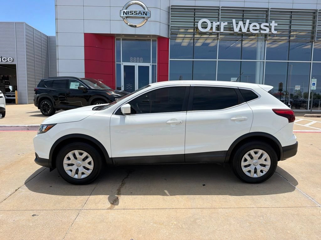 Used 2019 Nissan Rogue Sport S FWD image 2