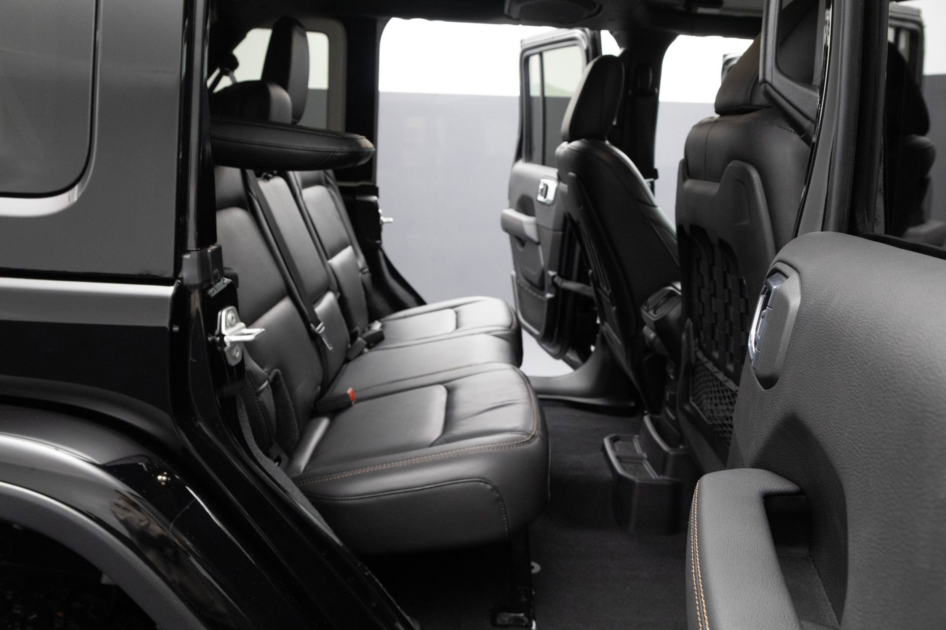 Used 2021 Jeep Wrangler Unlimited Rubicon w/ Trailer Tow Package image 33