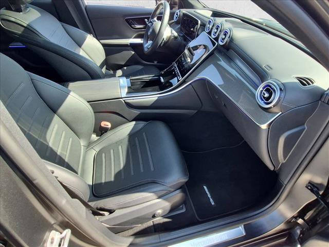 Used 2025 Mercedes-Benz GLC 300 4MATIC image 17