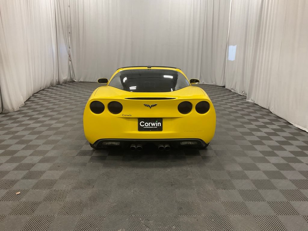 Used 2005 Chevrolet Corvette Coupe w/ Preferred Equipment Group RWD image 7