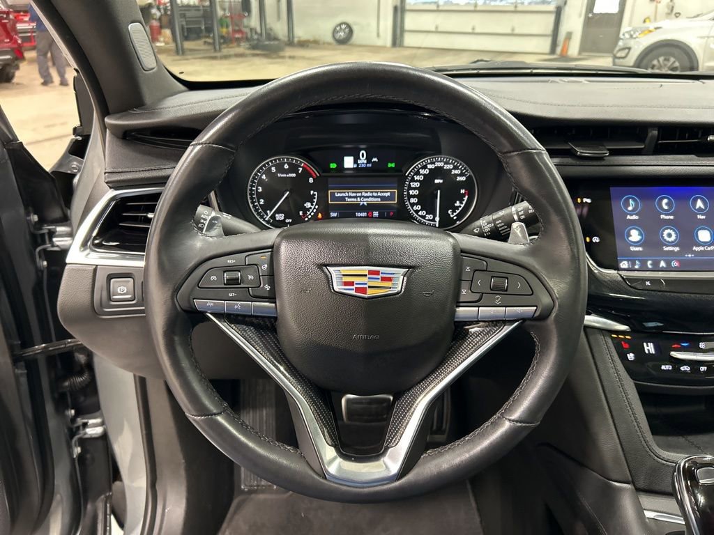 Used 2024 Cadillac XT6 Sport image 15