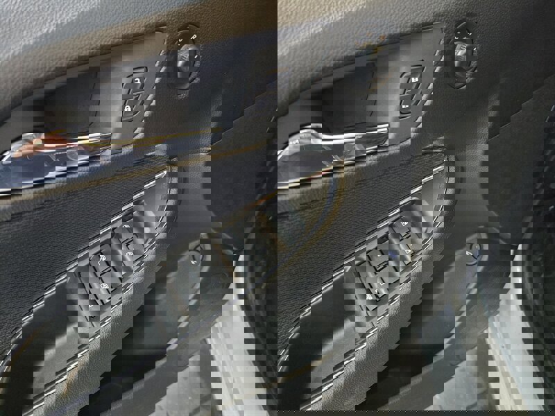 Used 2018 Chevrolet Cruze LS image 17