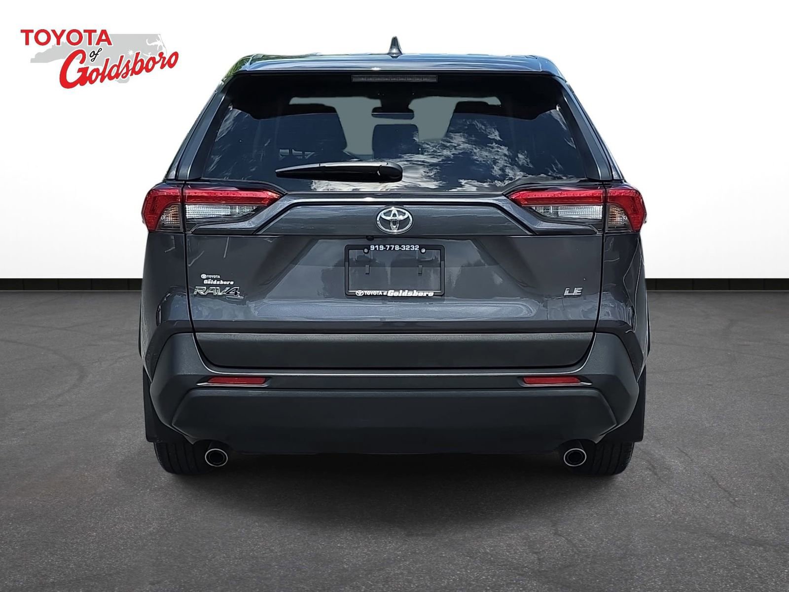 Used 2024 Toyota RAV4 LE FWD image 6