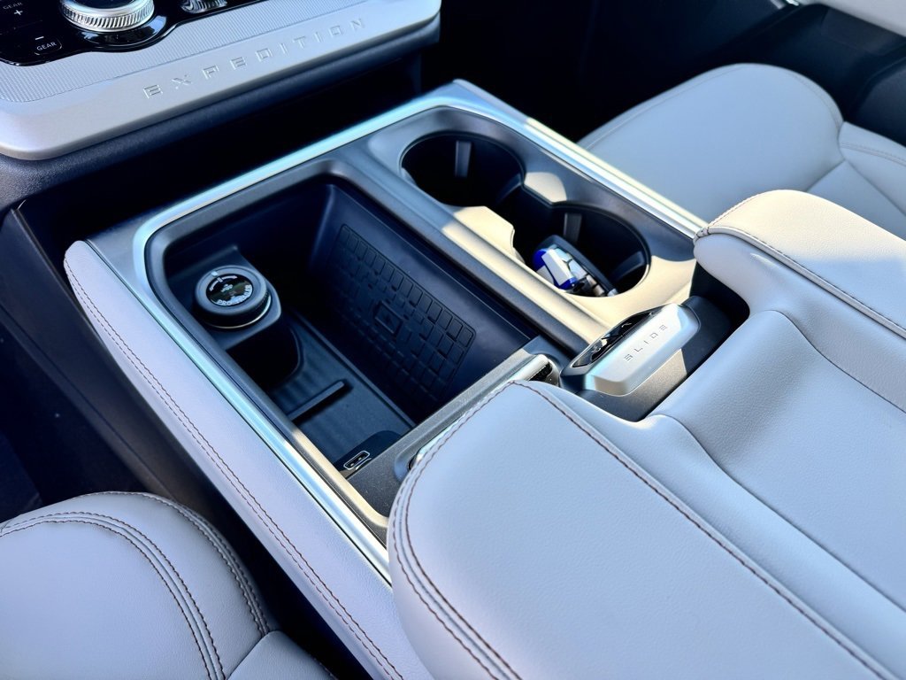 New 2025 Ford Expedition Max Active image 35