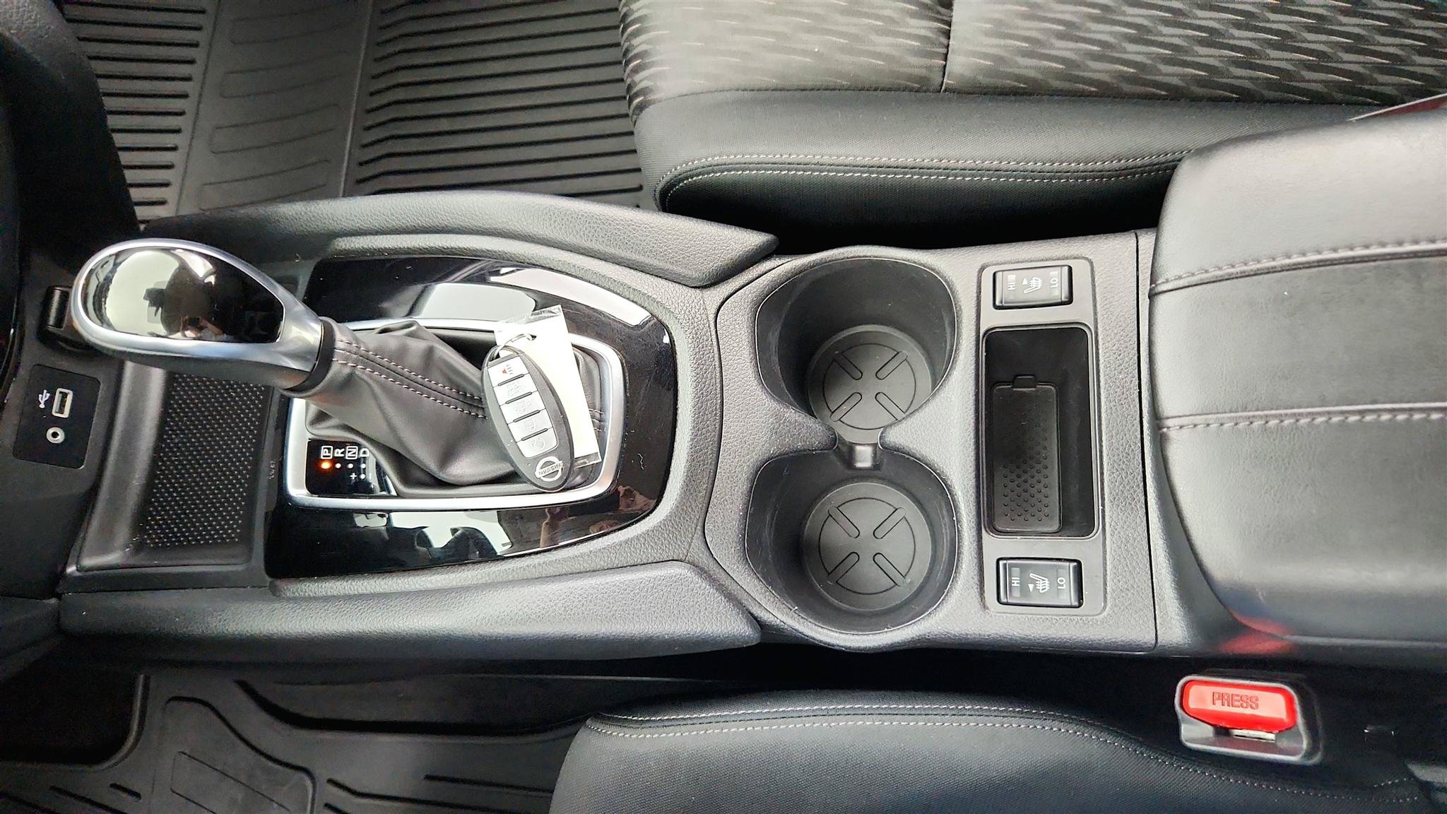 Used 2020 Nissan Rogue SV AWD/4WD image 15