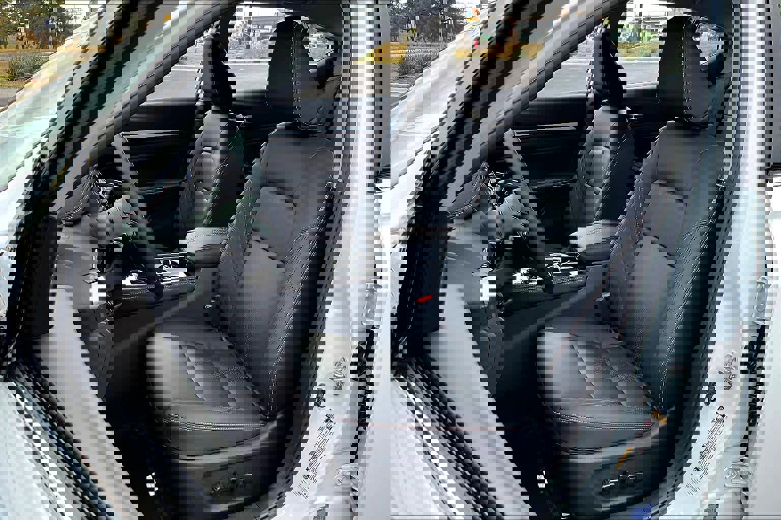 New 2025 Nissan Altima 2.5 SR image 9