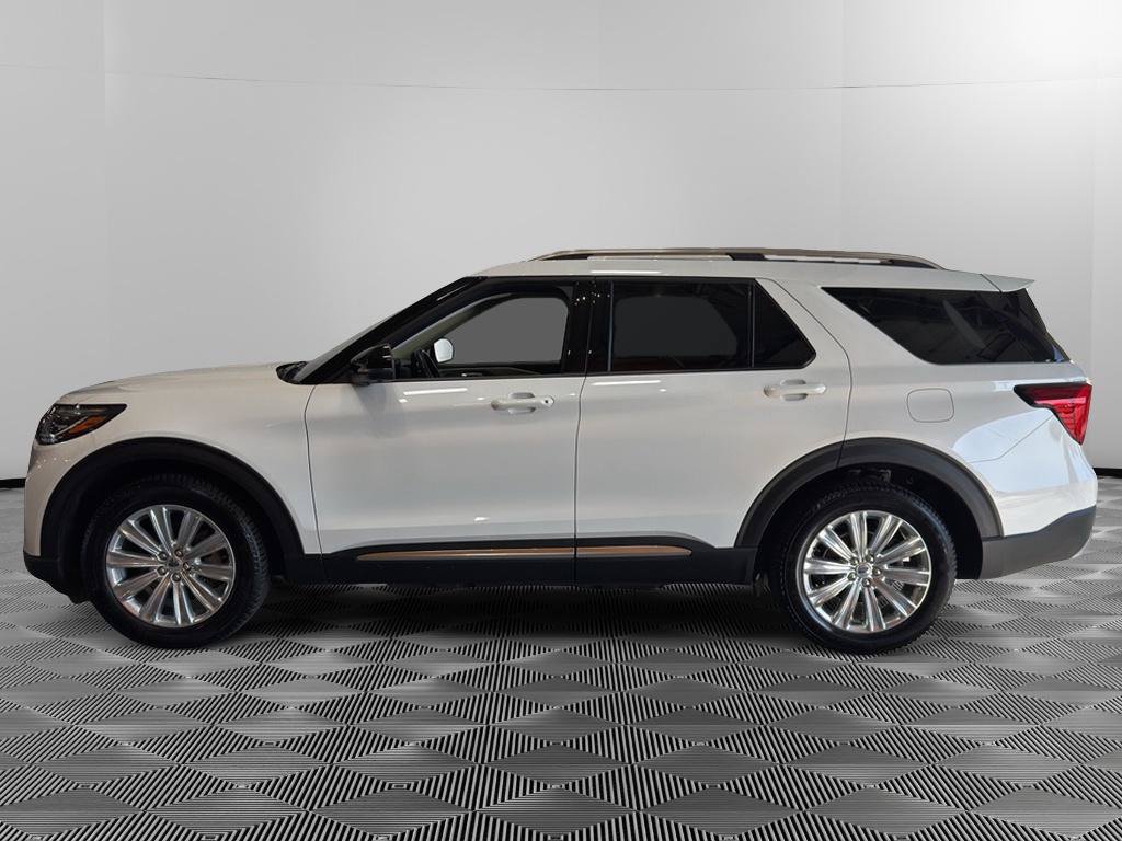 Used 2025 Ford Explorer Platinum w/ LUX Leather Package AWD/4WD image 2