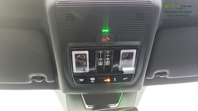 Used 2025 Volkswagen Tiguan SE R-Line FWD image 74