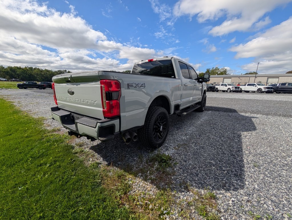 Used 2025 Ford F250 XLT w/ Black Appearance Package AWD/4WD image 6