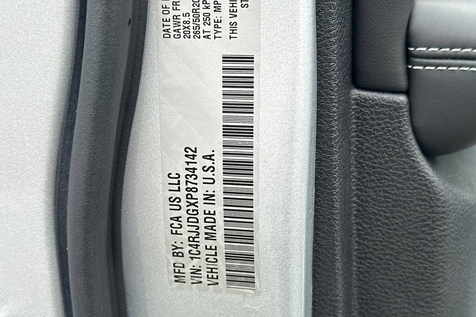 Used 2023 Jeep Grand Cherokee L Overland RWD image 30