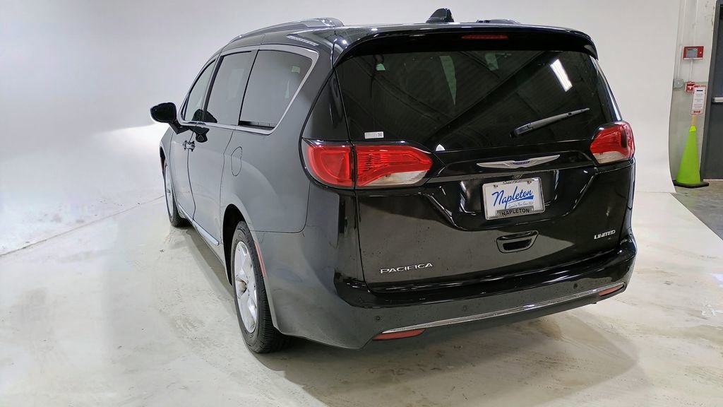 Used 2020 Chrysler Pacifica Limited image 5