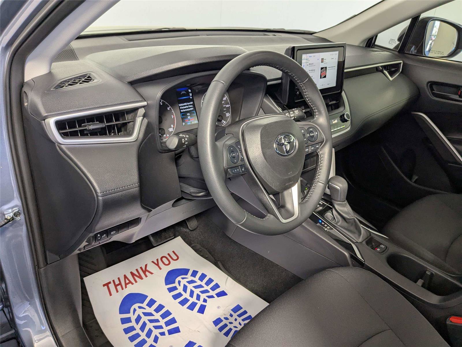 Certified 2025 Toyota Corolla Cross LE image 9