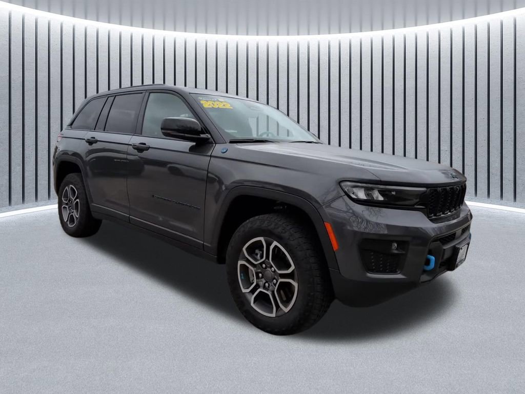 Used 2022 Jeep Grand Cherokee Trailhawk image 2