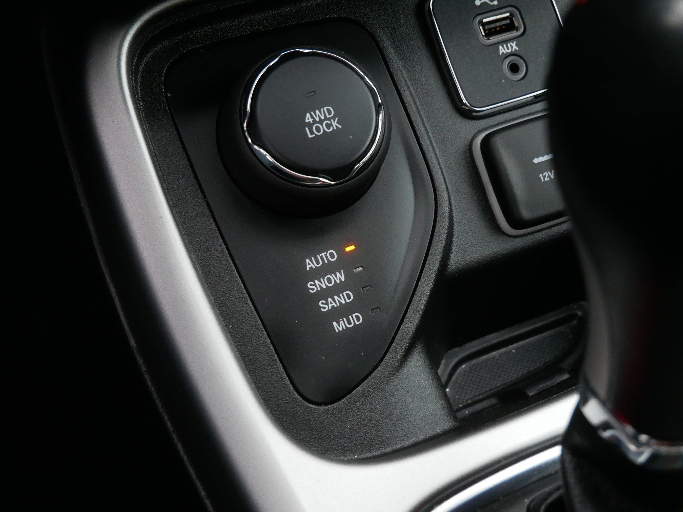 Used 2020 Jeep Compass Latitude w/ Cold Weather Group image 29