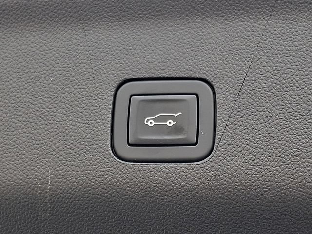 Certified 2025 GMC Yukon XL Denali AWD/4WD image 30