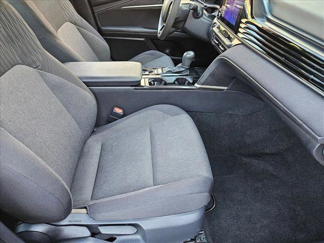 Used 2025 Toyota Camry LE image 17