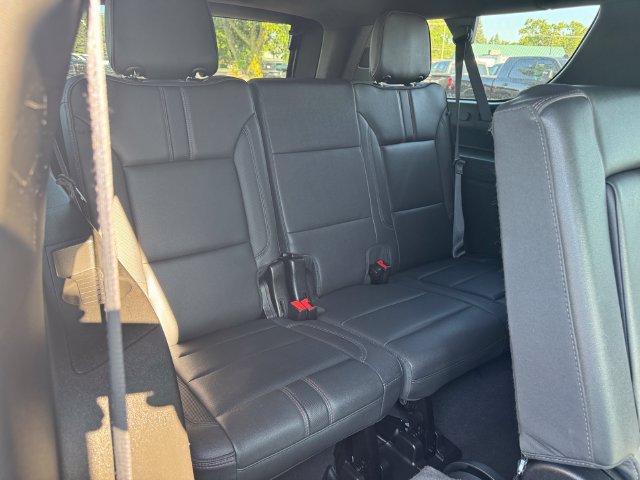Used 2024 Chevrolet Suburban RST AWD/4WD image 17