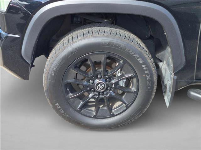 Used 2025 Toyota Tundra Limited AWD/4WD image 14
