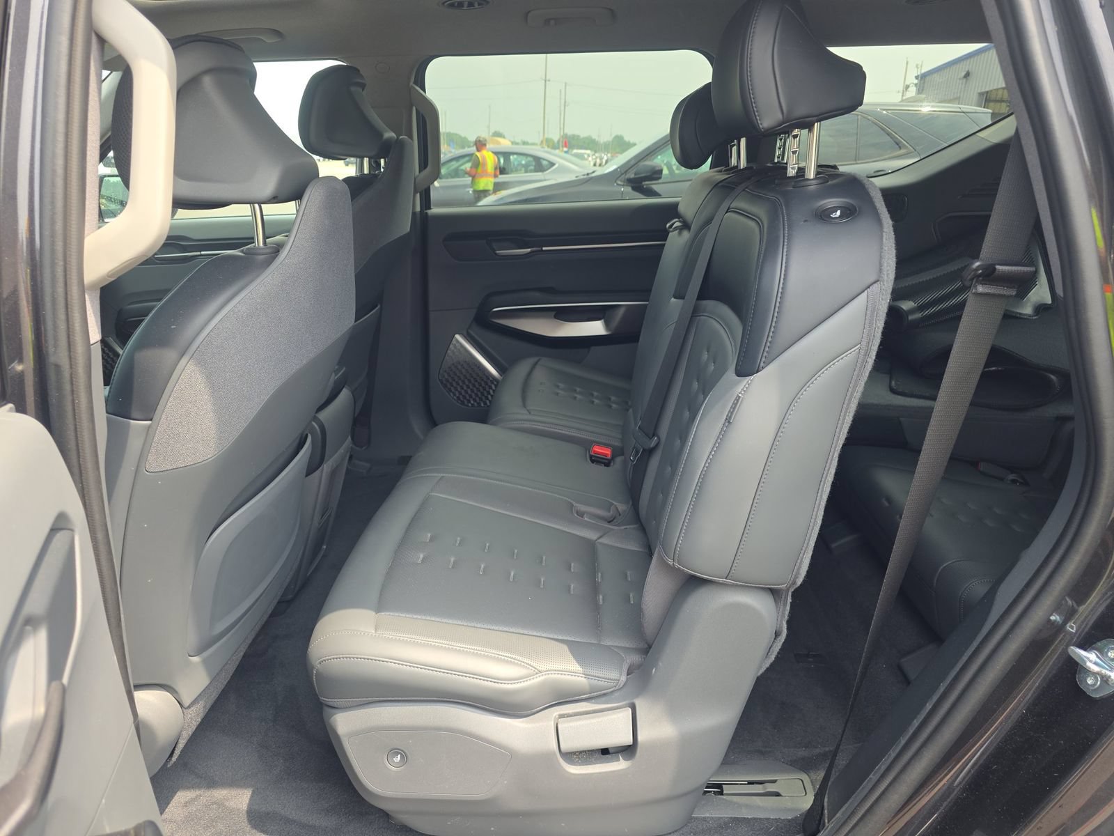 Used 2024 Kia EV9 Wind AWD/4WD image 13