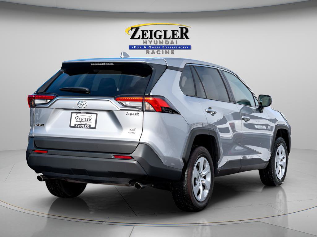 Used 2024 Toyota RAV4 LE AWD/4WD image 9