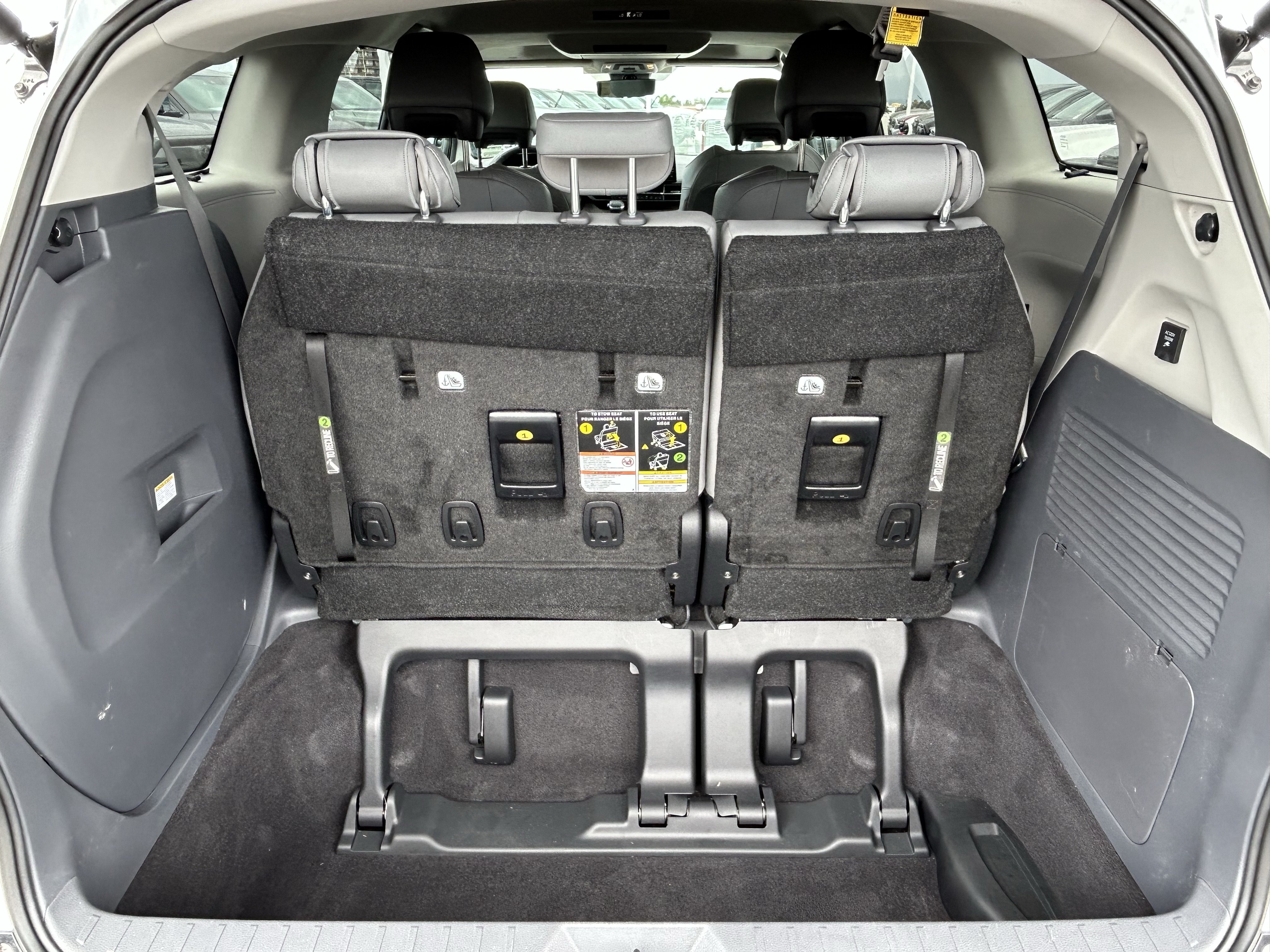 Certified 2024 Toyota Sienna Limited FWD image 14