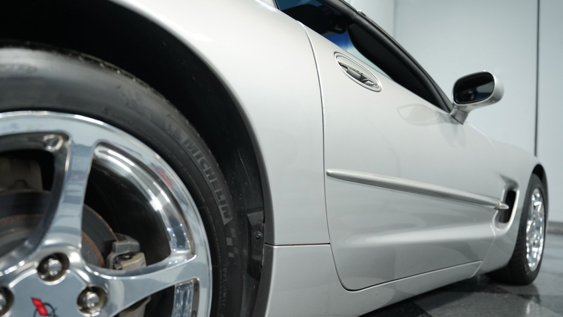 Used 2004 Chevrolet Corvette Coupe w/ Preferred Equipment Group image 22