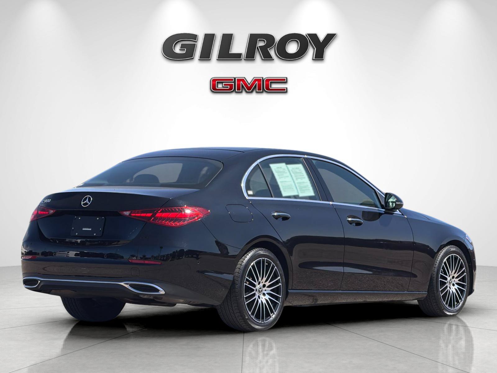 Used 2025 Mercedes-Benz C 300 Sedan image 3