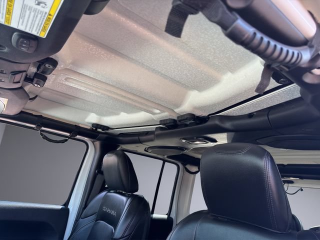 Used 2018 Jeep Wrangler Unlimited Sahara w/ Dual Top Group AWD/4WD image 24